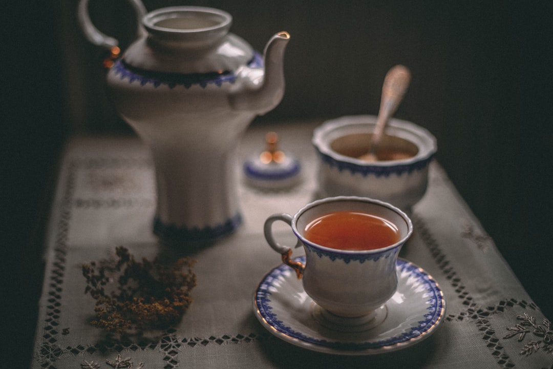 Does Matcha Help with Weight Loss? Science-Based Evidence – matcha tea , Green Tea recipe Scientific diagram showing how matcha powder helps with weight loss through EGCG catechins and metabolism boost