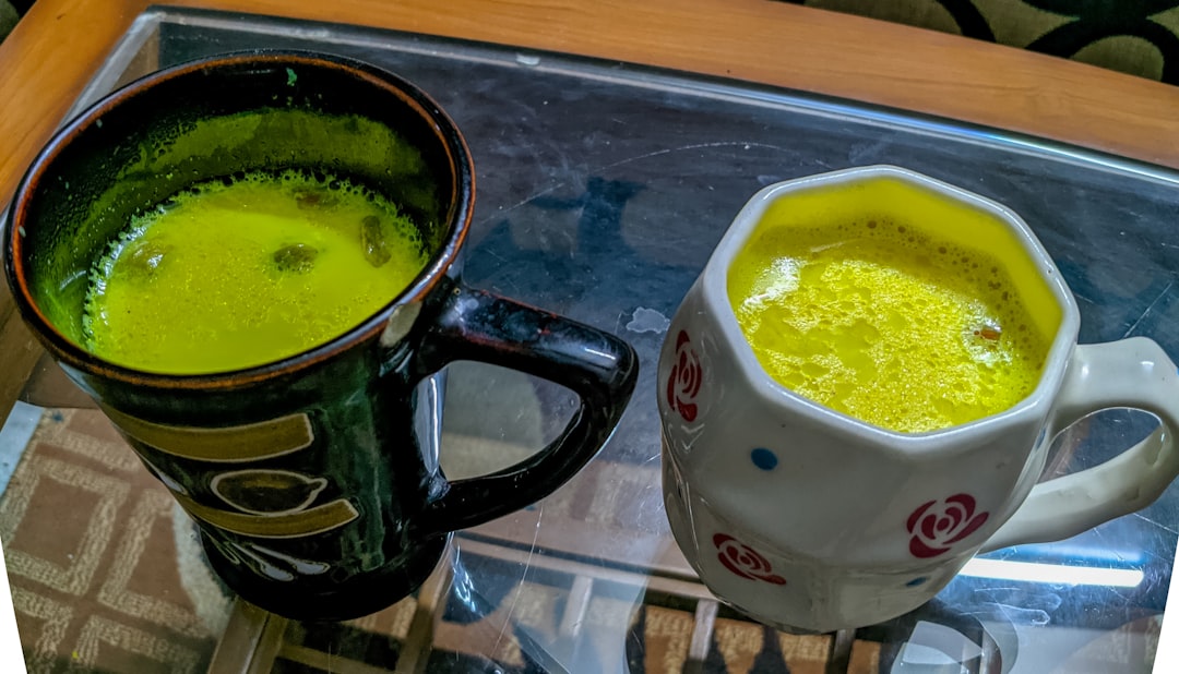 Matcha tea cure chronic fatigue syndrome comparison showing energy release patterns versus coffee